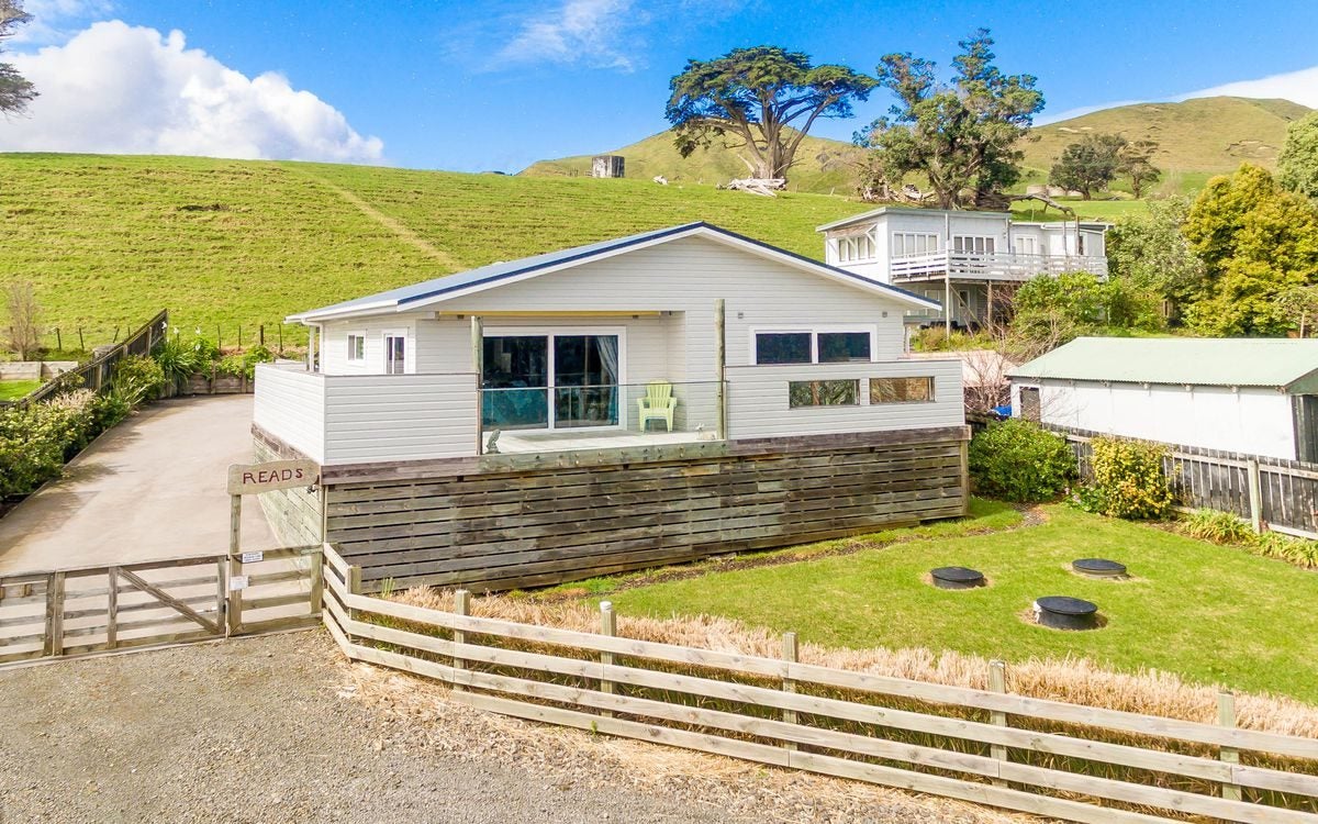 98 State Highway 12, Opononi, KAIKOHE - Carousel 2
