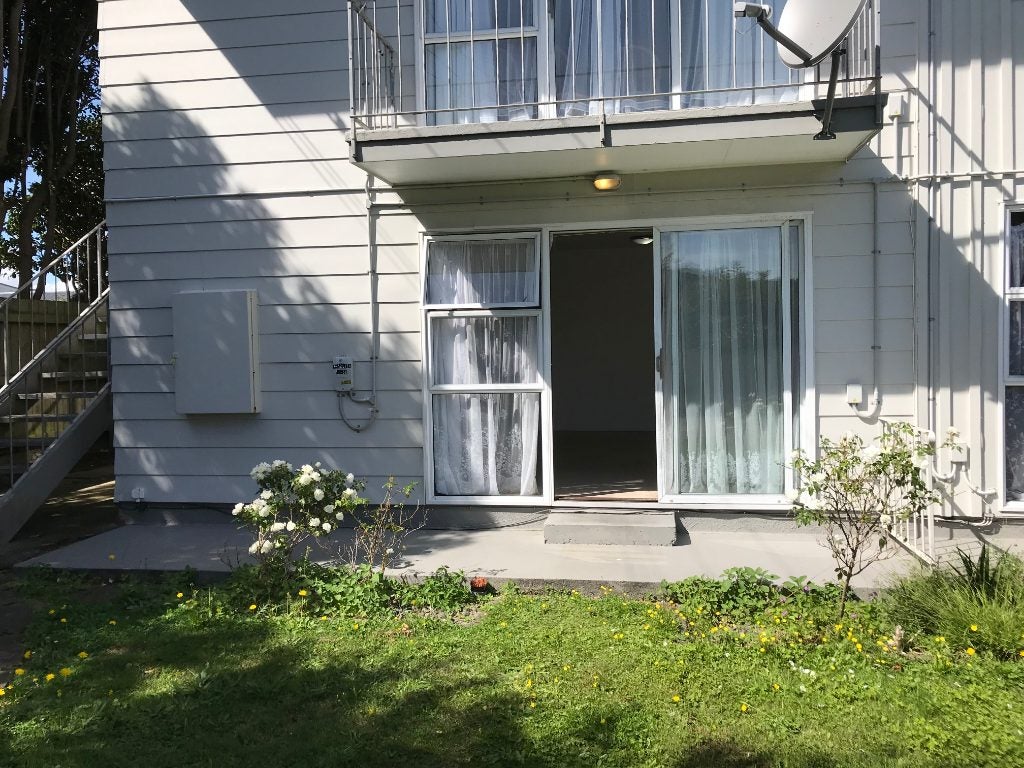 1/25 Ropata Crescent, Boulcott, Lower Hutt - Carousel 1