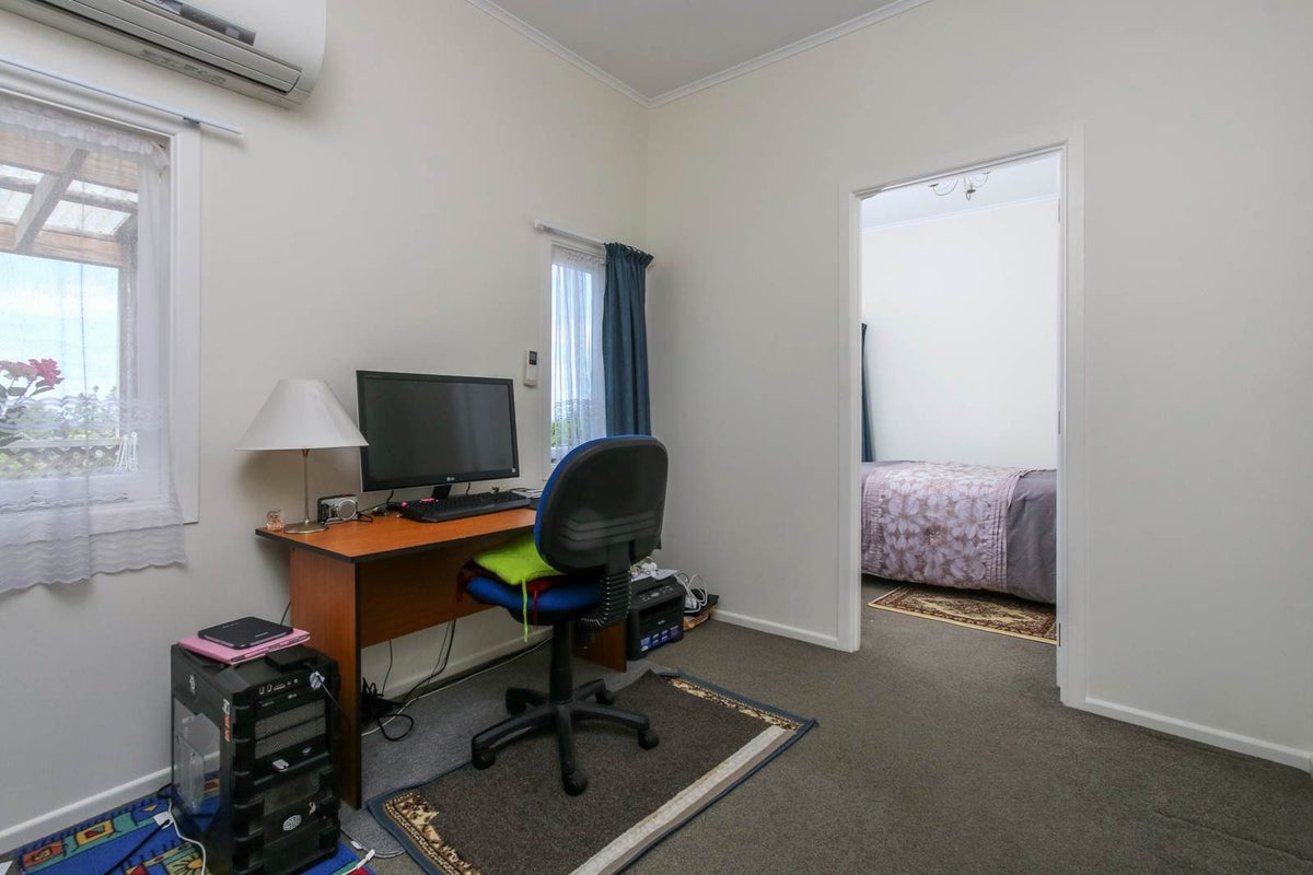 65 Woodlands Crescent, Browns Bay, Auckland - Carousel 14