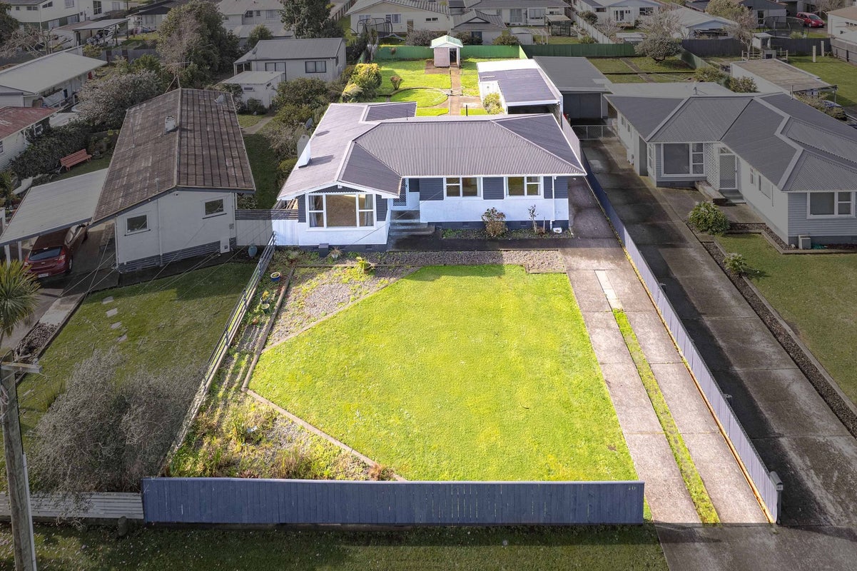 46 Surrey Road, Springvale, Whanganui - Carousel 1
