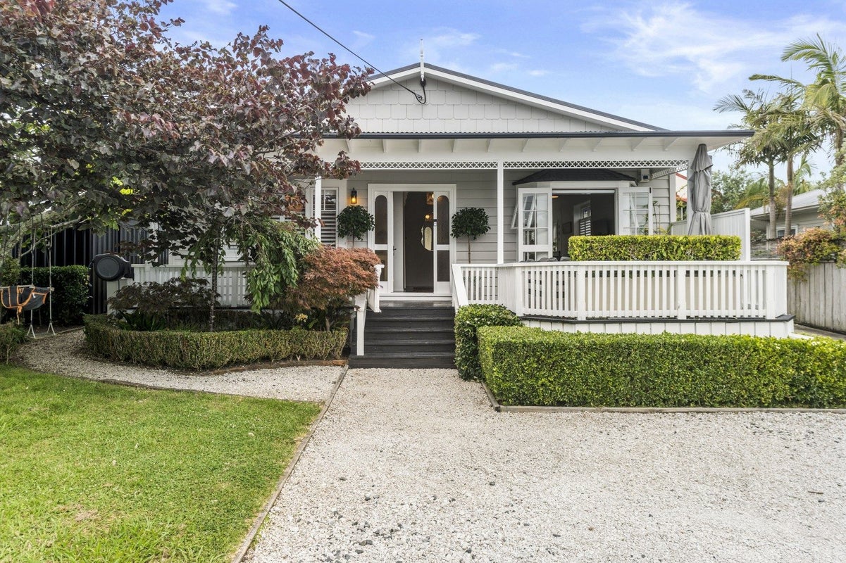63 Aramoana Avenue, Devonport, Auckland - Carousel 1