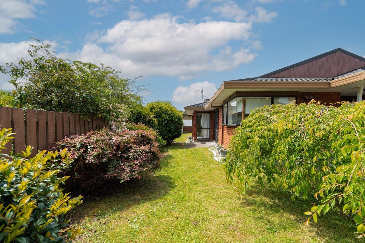1 Astrid Court, Awapuni, Palmerston North - Carousel 20