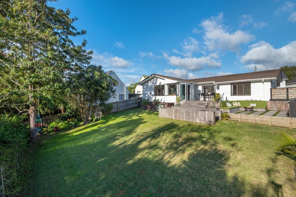 9 Glendawn Place, Bayview, Auckland - Carousel 1