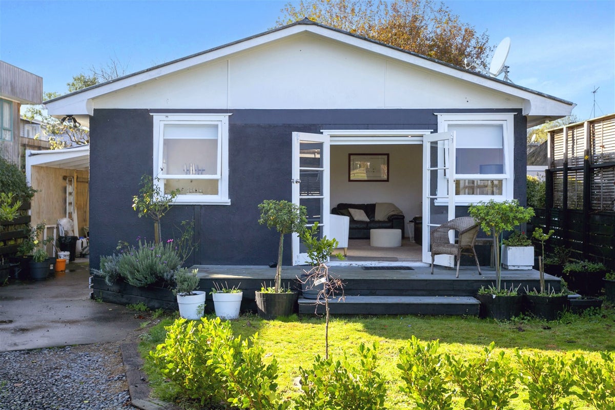 25 Rotokawa Street, Taupo, Taupo - Carousel 12