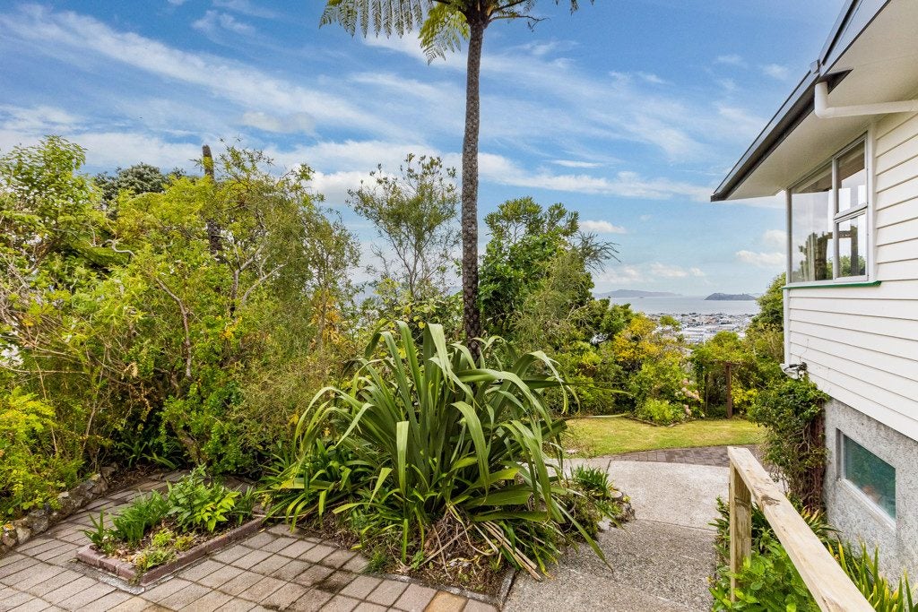 7 Walnut Way, Maungaraki, Lower Hutt - Carousel 25
