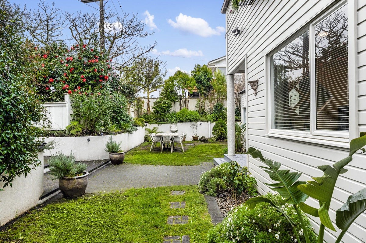 1B Adrienne Place, Onehunga, Auckland - Carousel 2
