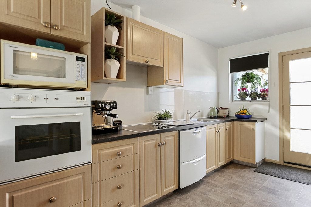 2/34 Brougham Street, Addington, Christchurch - Carousel 2