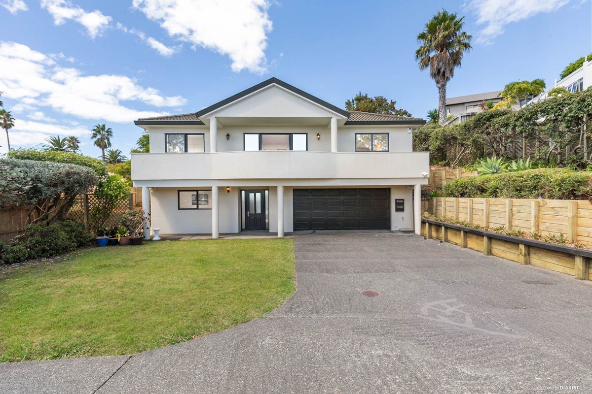 6 Goldfinch Rise, Unsworth Heights, Auckland - Carousel 1