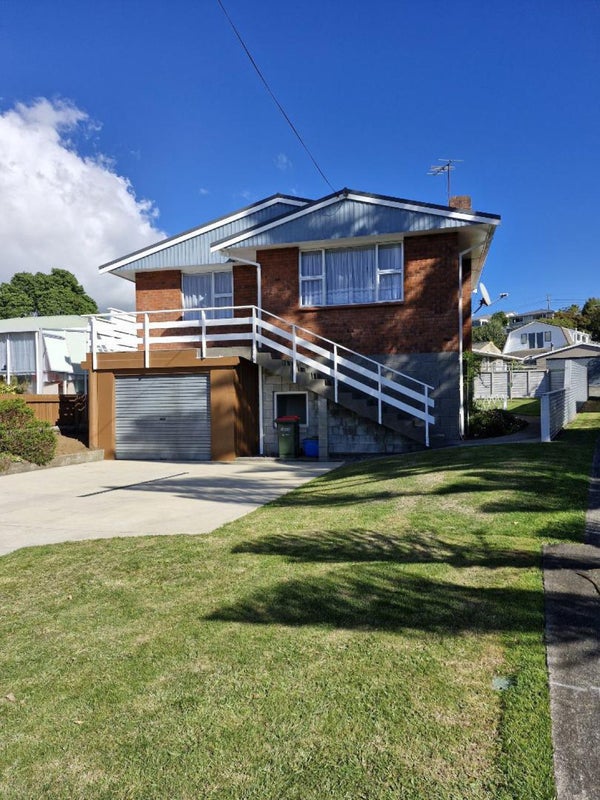 20 Alberta Road, Glen Avon, New Plymouth - Carousel 1