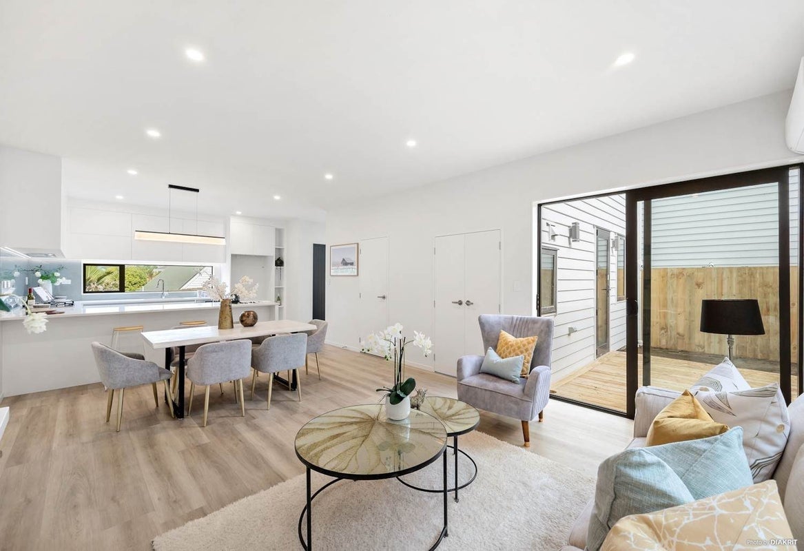 29B Rotoiti Avenue, Pakuranga Heights, Auckland - Carousel 2