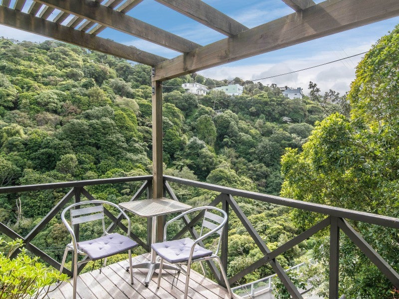 15 Waiapu Road, Kelburn, Wellington - Carousel 2