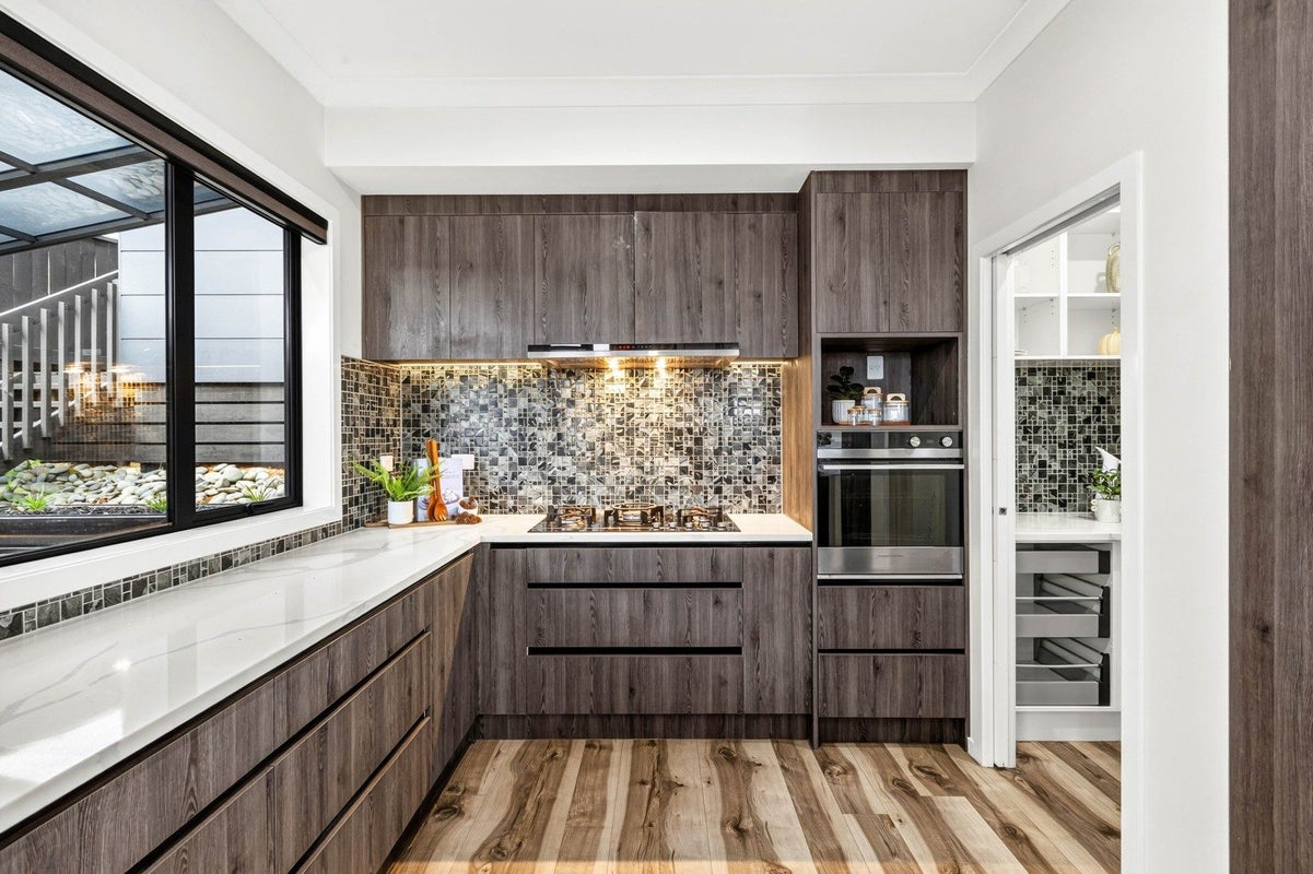 2 Dulverton Rise, Flagstaff, Hamilton - Carousel 1