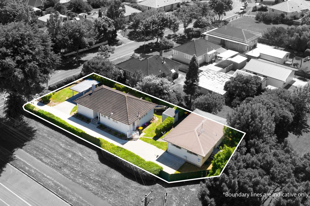 2 & 2A Sare Crescent, Fairfield, Hamilton, Waikato - Carousel 1