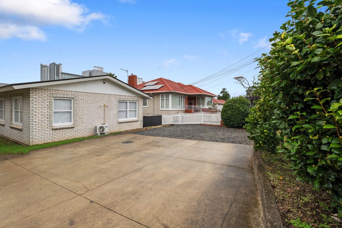 104 Mount Albert Road, Mount Albert, Auckland - Carousel 11
