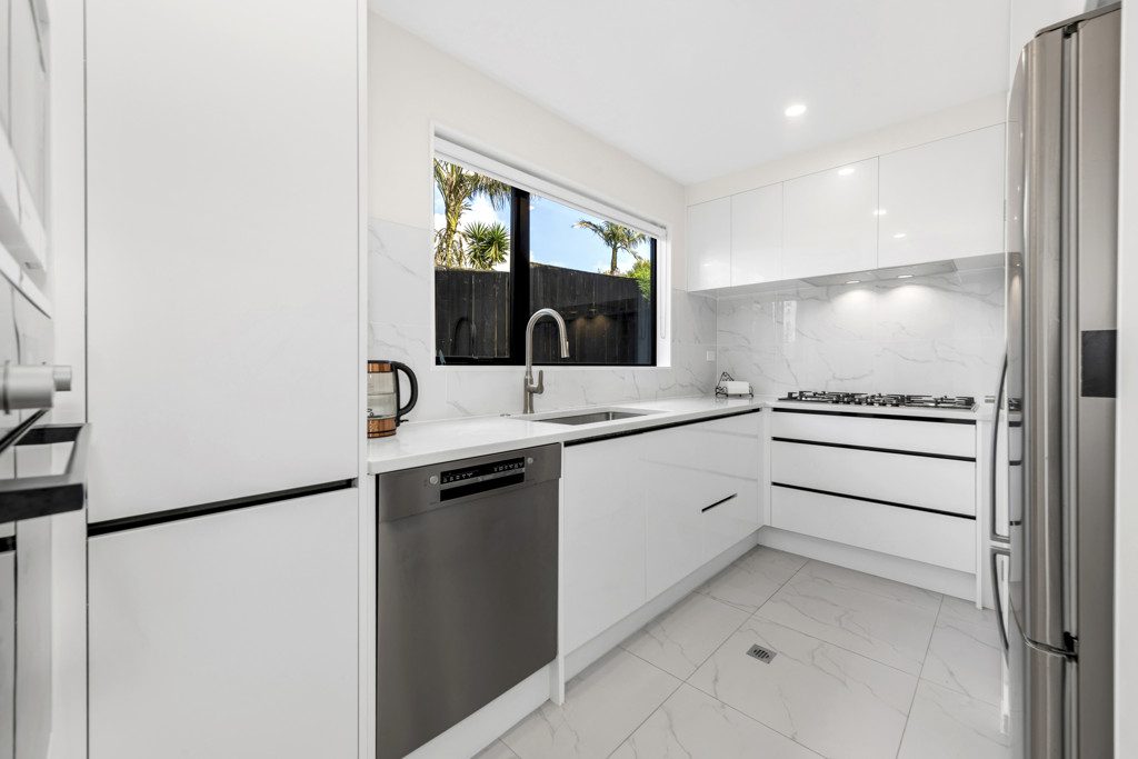 34B Maugham Drive, Bucklands Beach, Auckland - Carousel 2