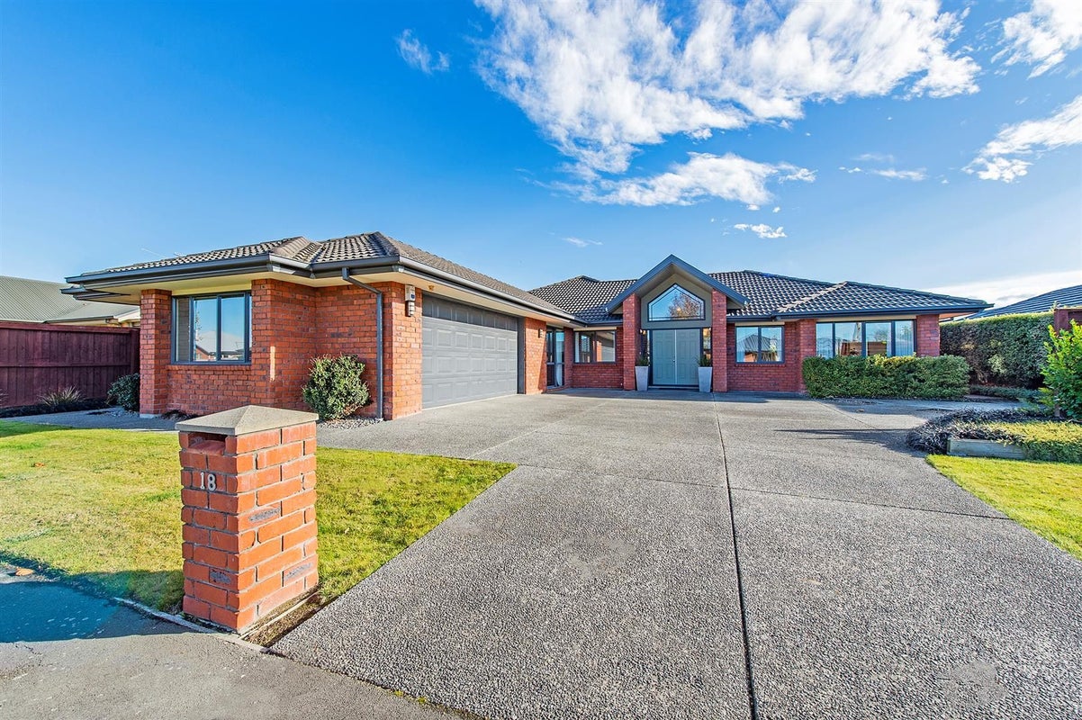 18 Coolspring Way, Redwood, Christchurch - Carousel 1