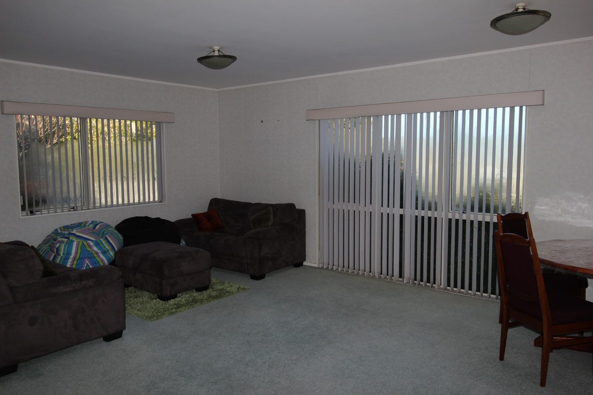67B Bolton Street, Blockhouse Bay, Auckland - Carousel 2