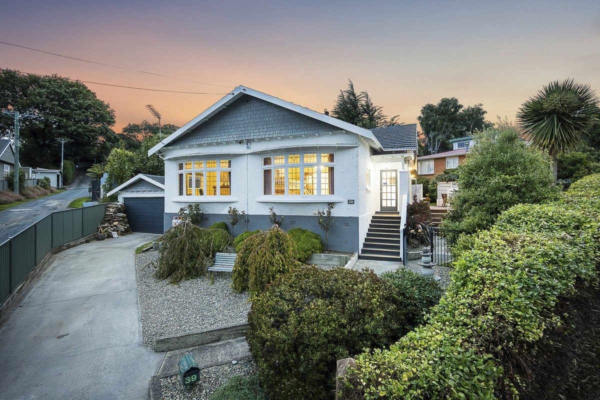 39 Lonsdale Street, Belleknowes, Dunedin - Carousel 1