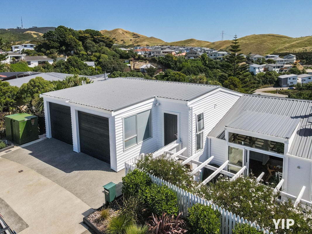 21 Lomita Road, Johnsonville, Wellington - Carousel 1