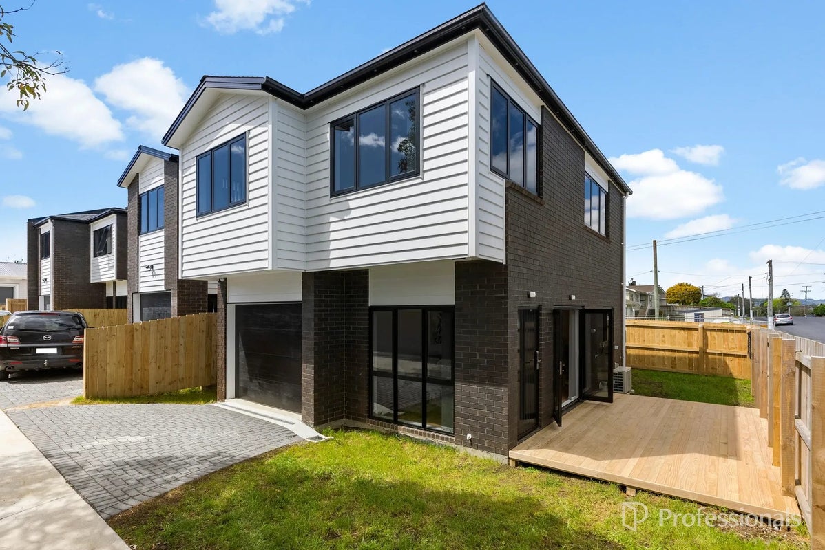30A Ferguson Street, Manurewa East, Auckland - Carousel 1