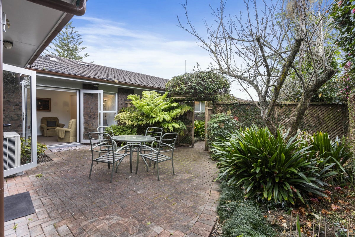 114 Celtic Crescent, Ellerslie, Auckland - Carousel 2