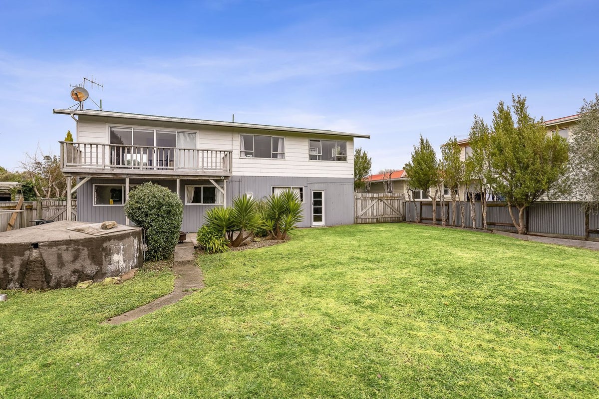 31 Te Kupe Road, Paraparaumu Beach, Paraparaumu - Carousel 1