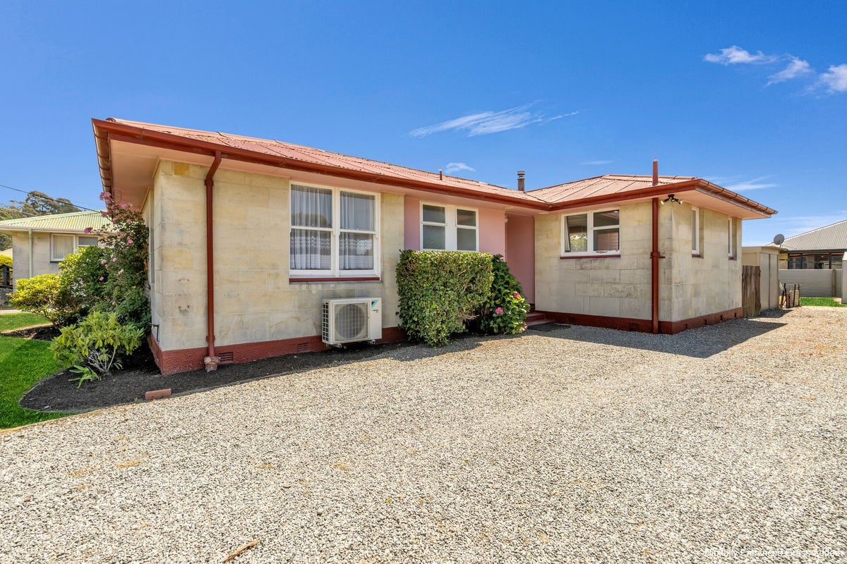 39 Dacre Street, Oamaru North, Oamaru - Carousel 1