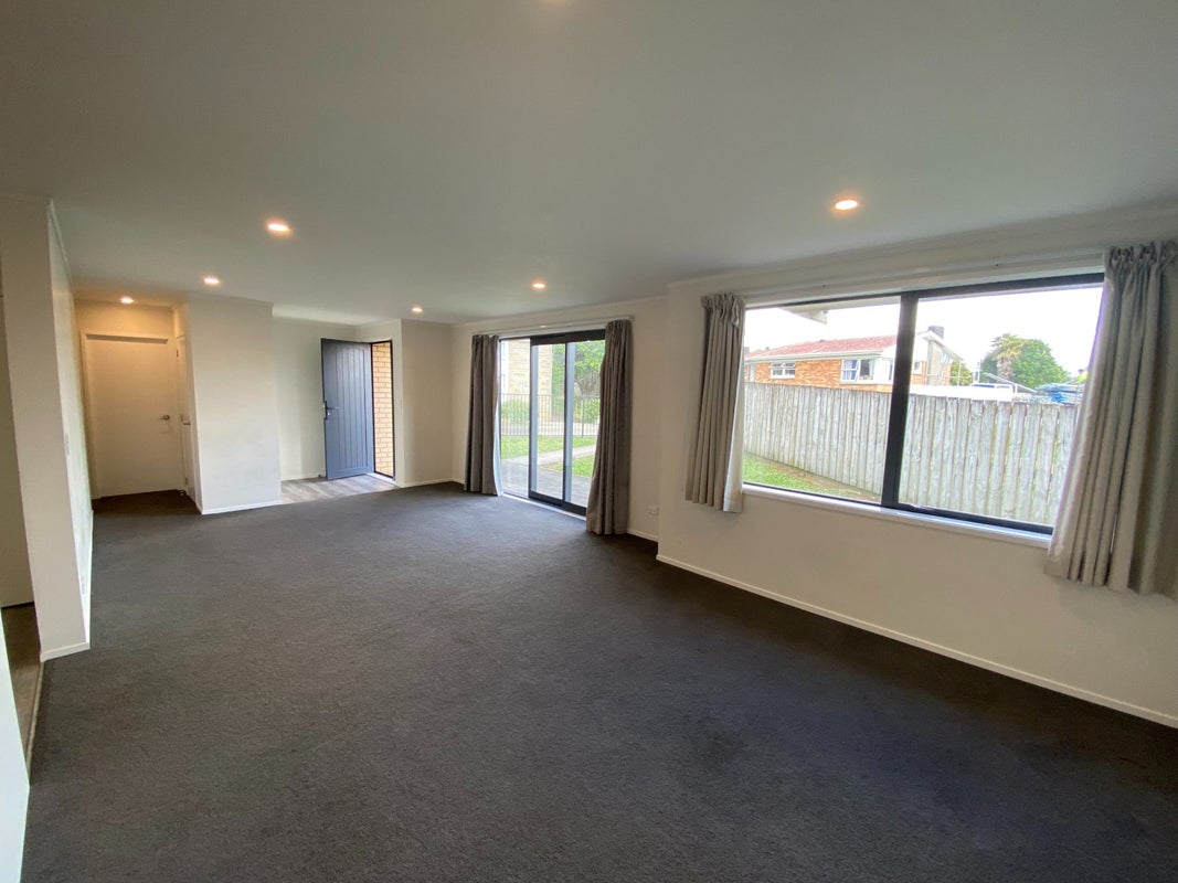 6A Arnhem Place, Pukekohe, Pukekohe - Carousel 2