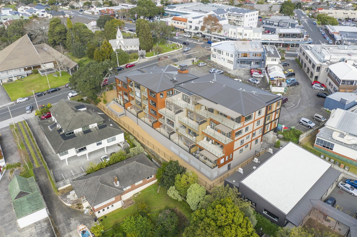 2D/12 Selwyn Road, Howick, Auckland - Carousel 2