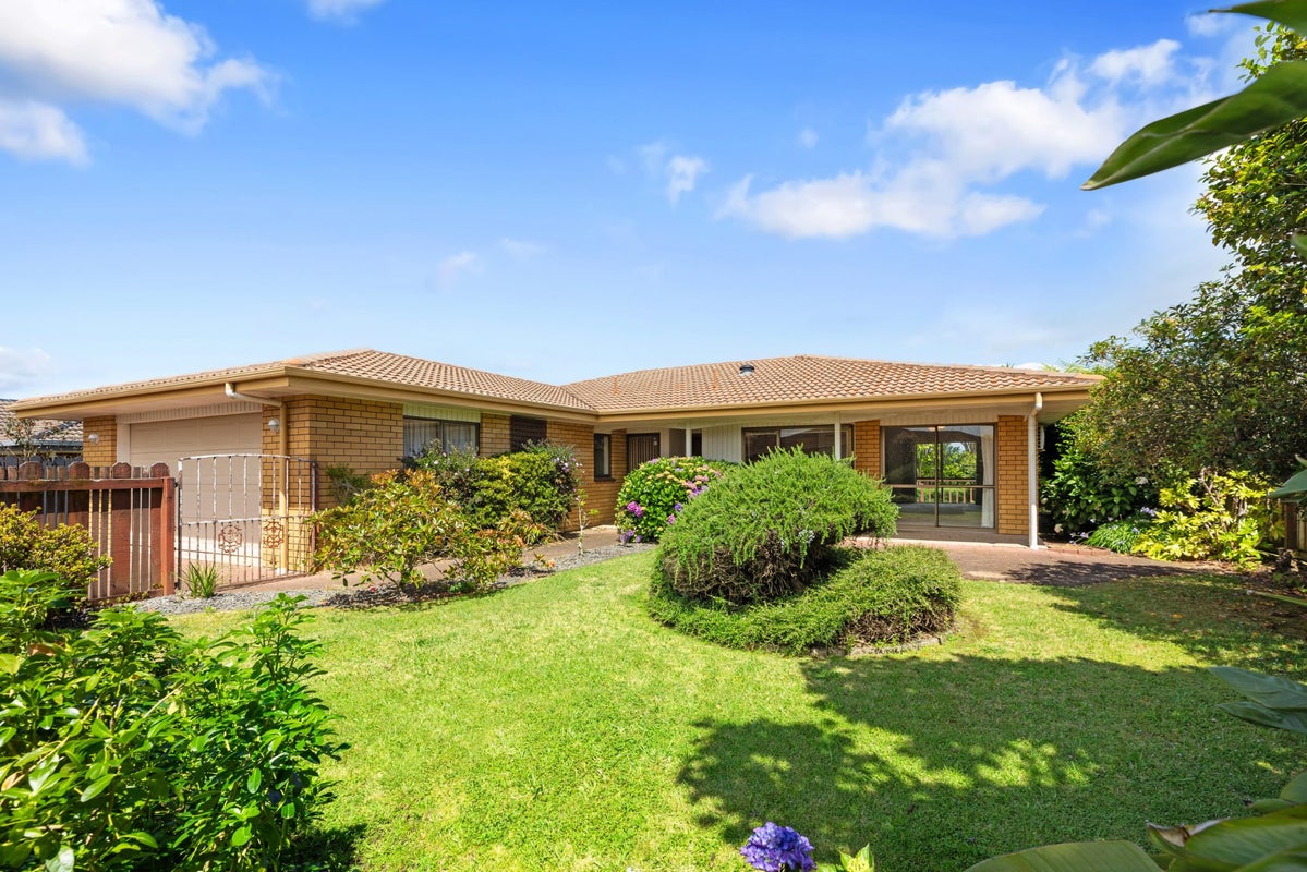 60 Lydbrook Place, Otumoetai, Tauranga - Carousel 1