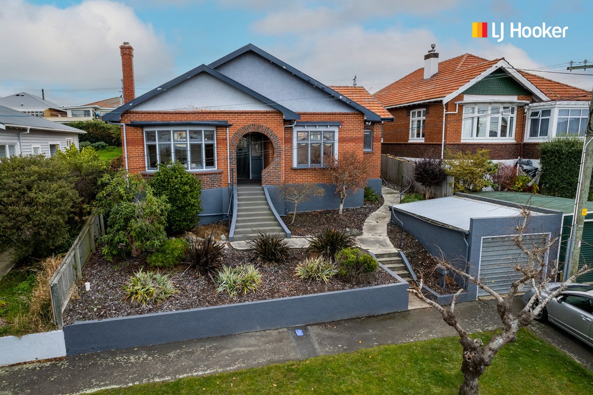 12 Scoular Street, Maryhill, Dunedin - Carousel 1
