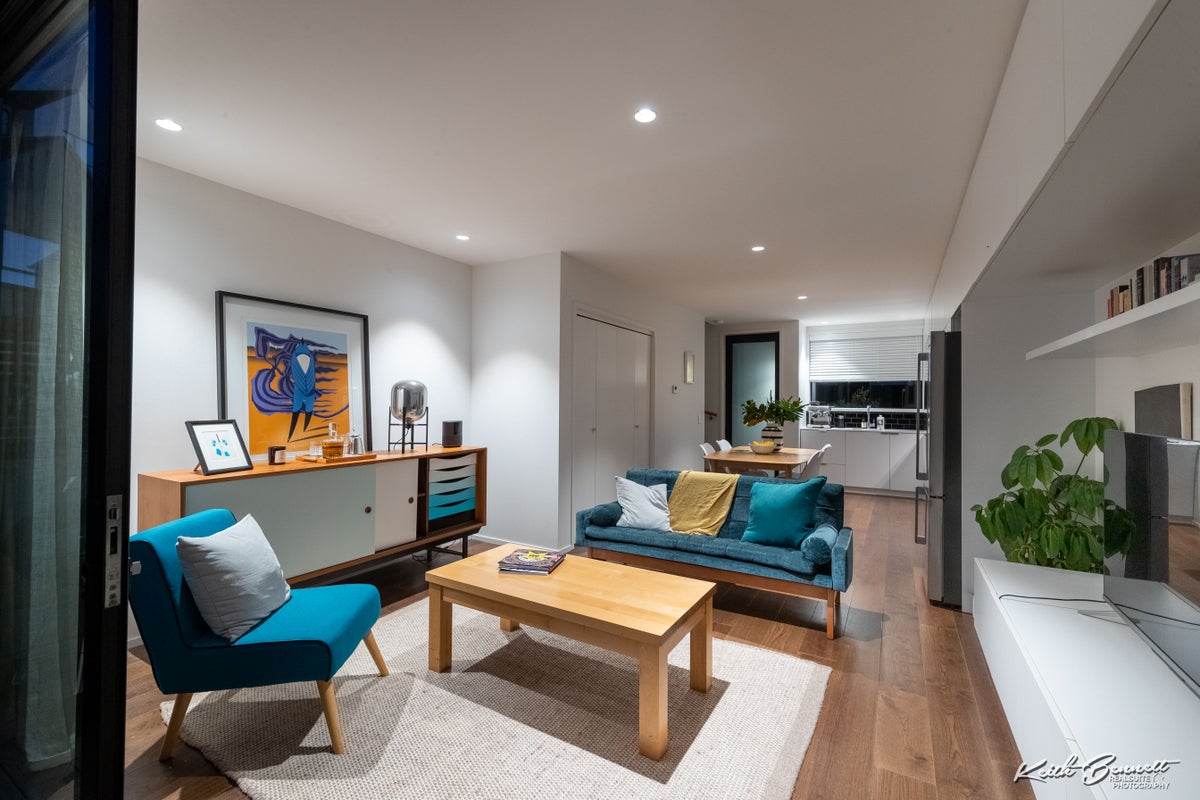 4 Jean Caldwell Way, Island Bay, Wellington - Carousel 1