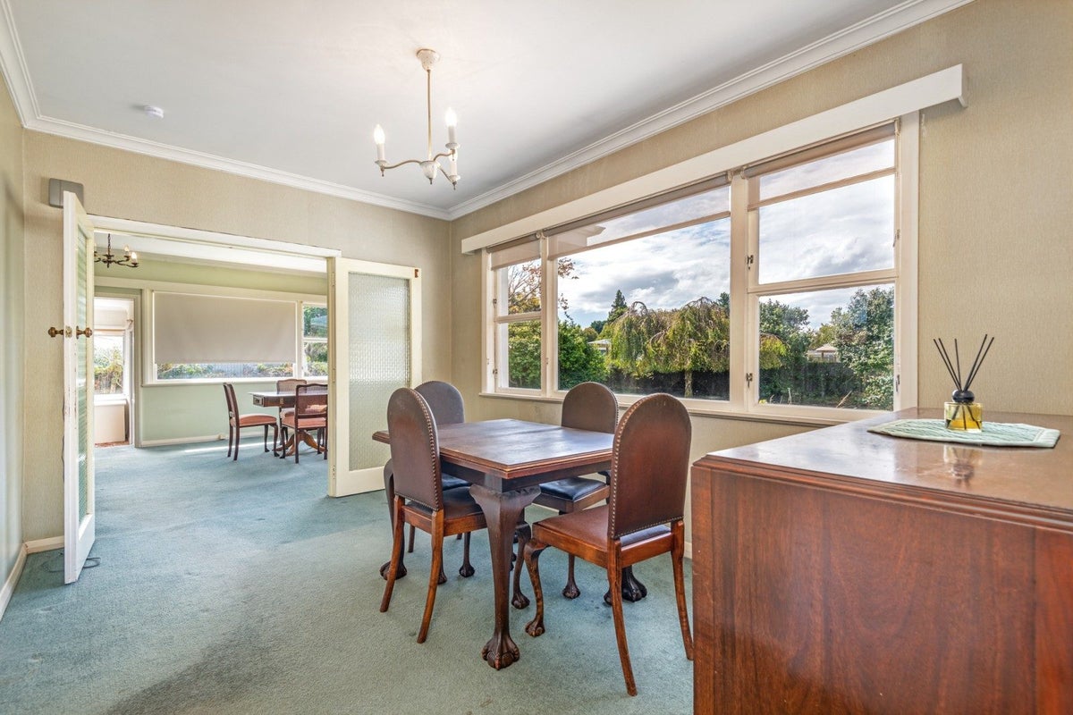 12 Nairn Crescent, Awapuni, Palmerston North - Carousel 2