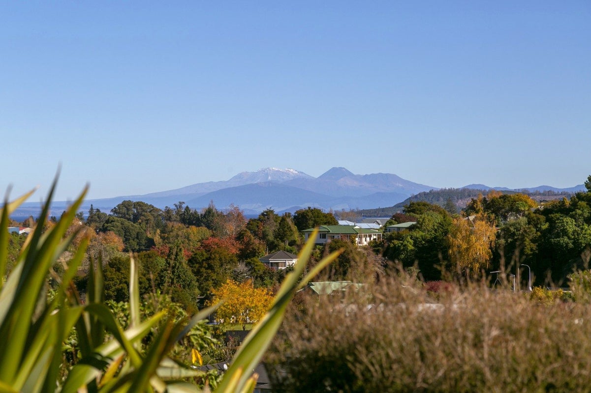 1/49 Huka Falls Road, Rangatira Park, Taupo - Carousel 2
