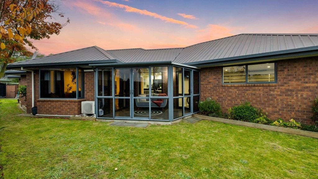 44C Kathleen Crescent, Hornby, Christchurch - Carousel 1