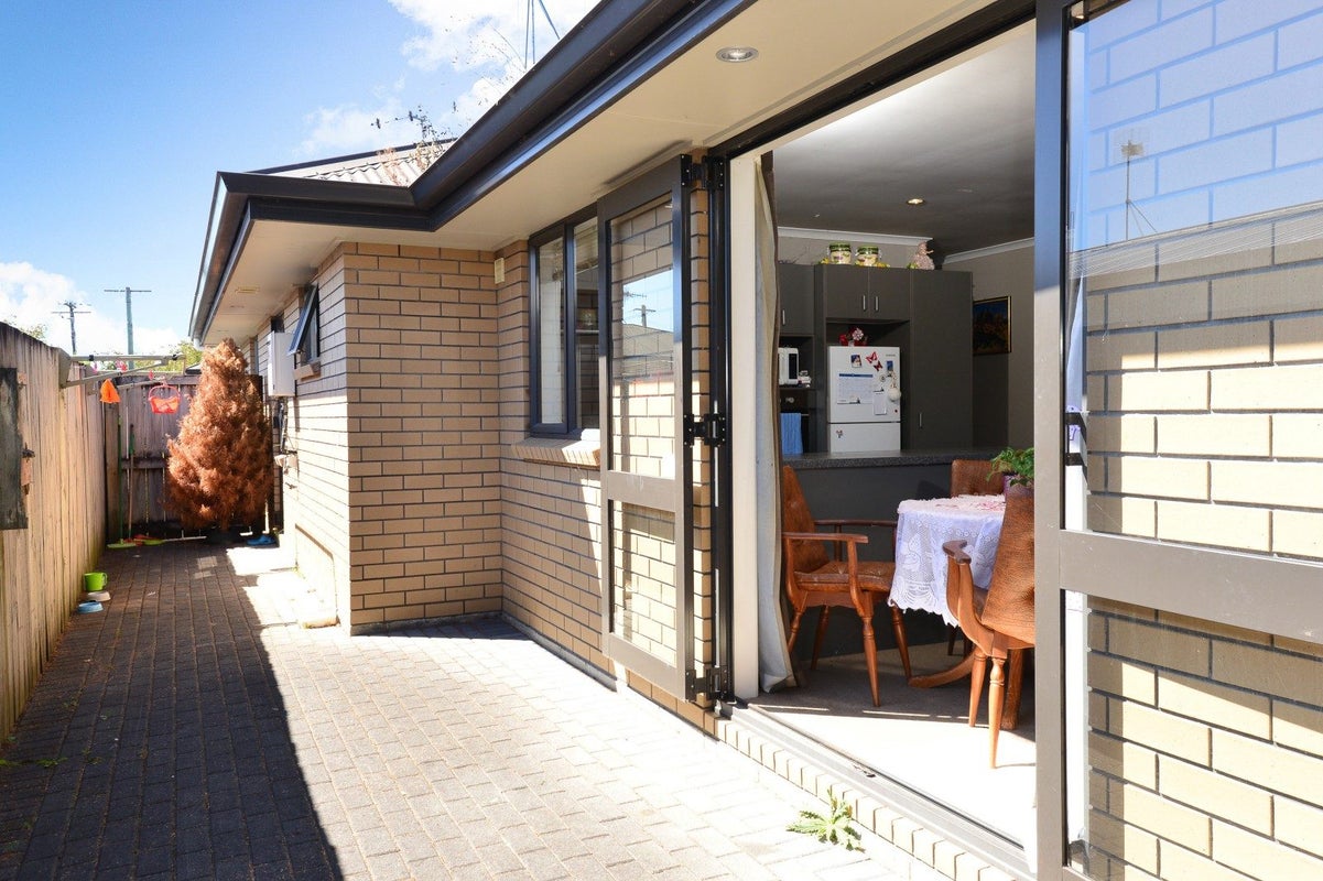 12D Paterson Street, Frankton, Hamilton - Carousel 1