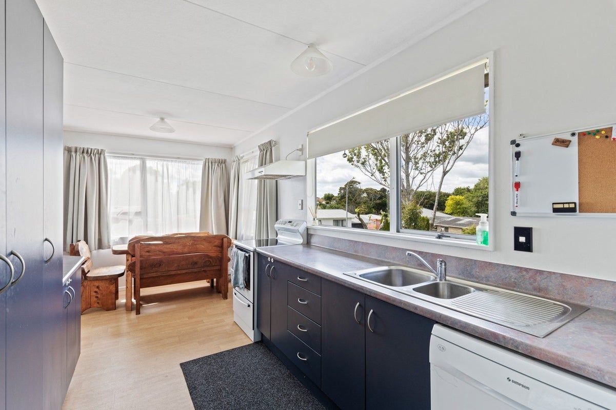1 Veronica Place, Bell Block, New Plymouth - Carousel 2