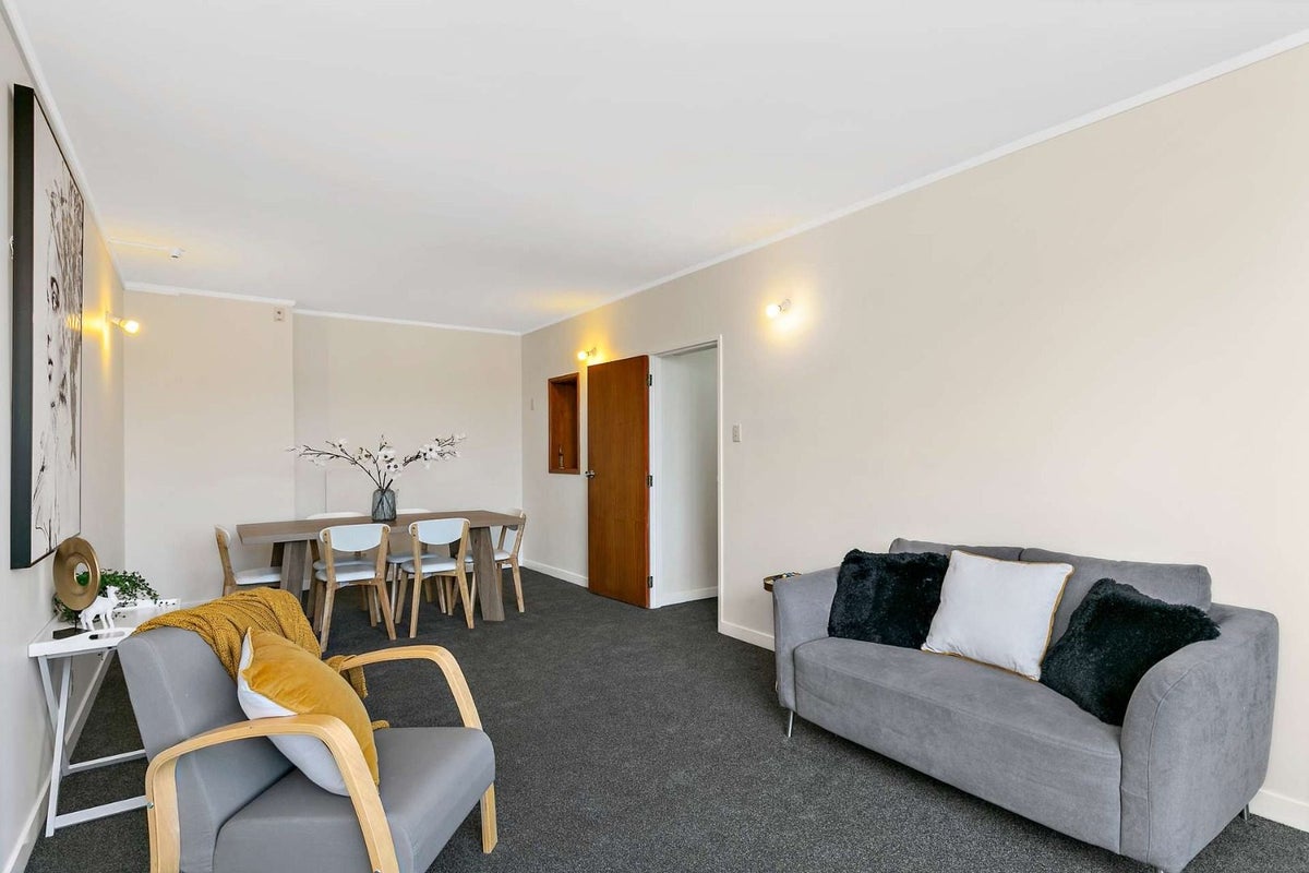 27/70 Hobson Street, Thorndon, Wellington - Carousel 2