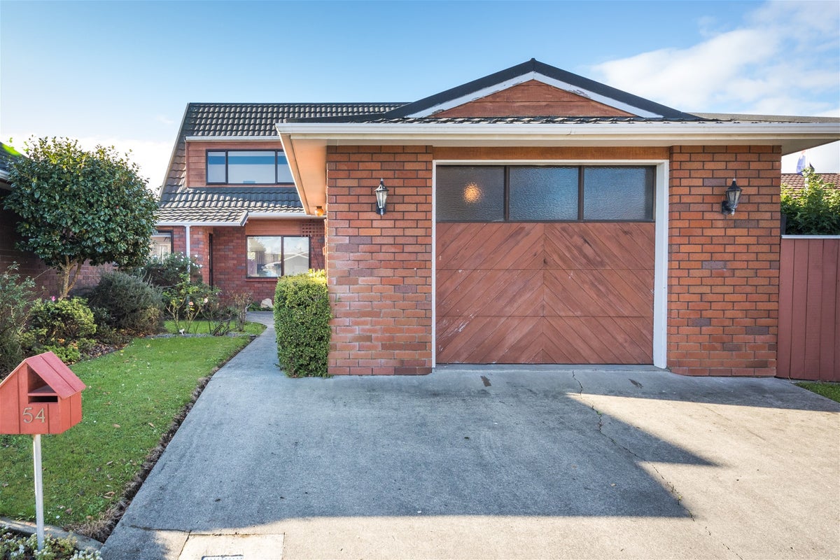 54 CHIPPENDALE Crescent, Highbury, Palmerston North - Carousel 20