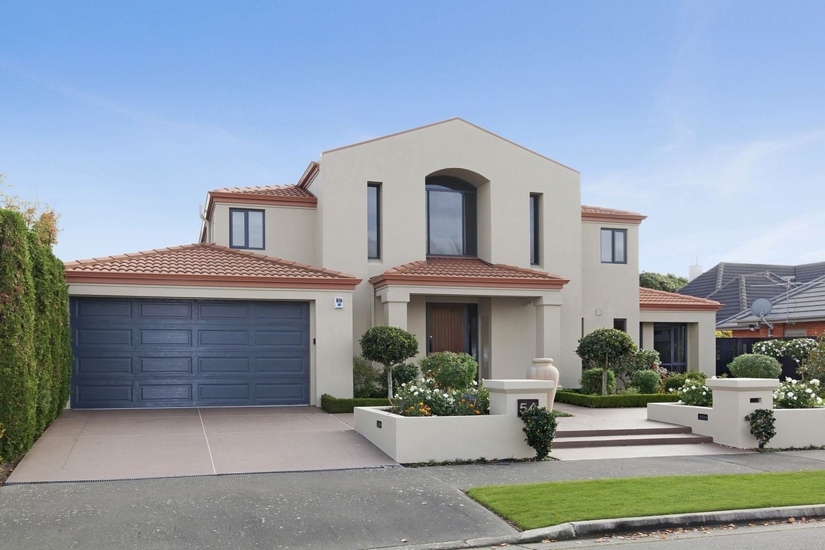 54 Marble Wood Drive, Papanui, Christchurch - Carousel 2