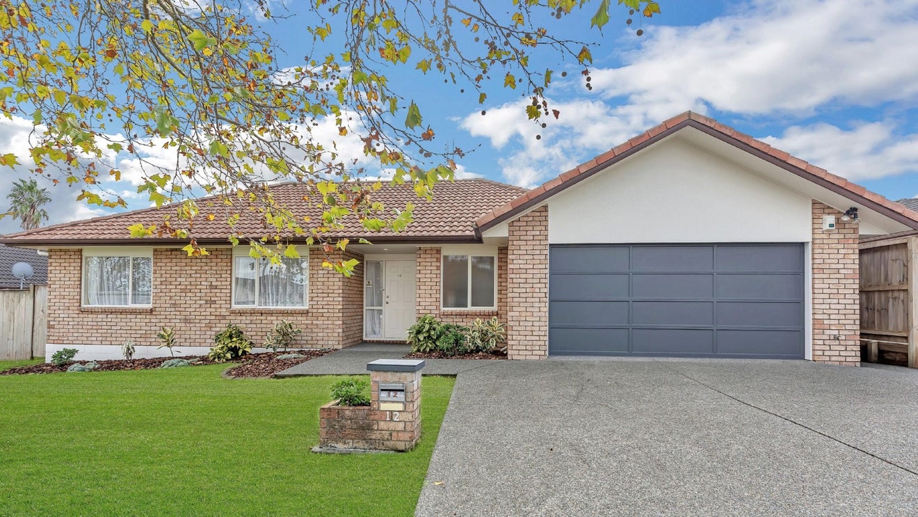 12 Gilford Place, East Tamaki Heights, Auckland - Carousel 1