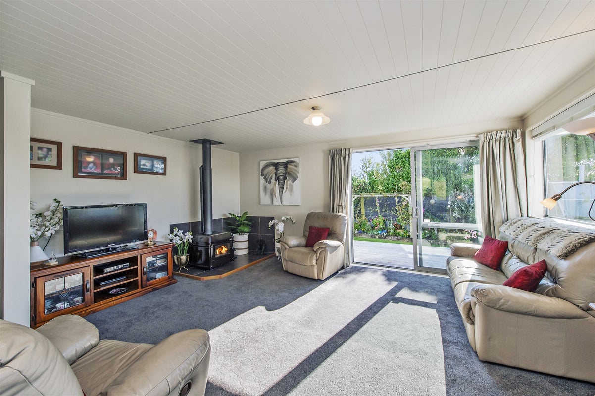 14 Ocean View Place, Leeston - Carousel 2