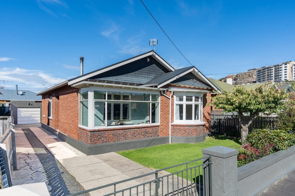 265 Macandrew Road, Forbury, Dunedin - Carousel 1