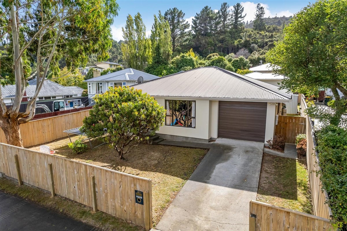 67C Horoeka Street, Stokes Valley, Lower Hutt - Carousel 1
