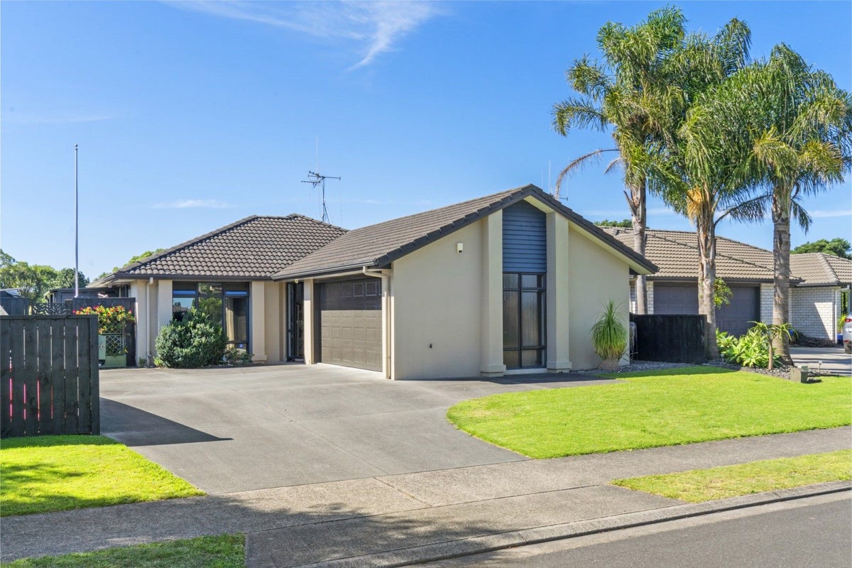 6 Carrington Drive, Papamoa Beach, Papamoa - Carousel 1