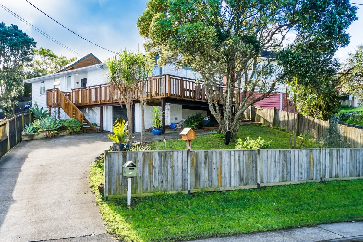 1/24 Alamein Avenue, Belmont, Auckland - Carousel 1