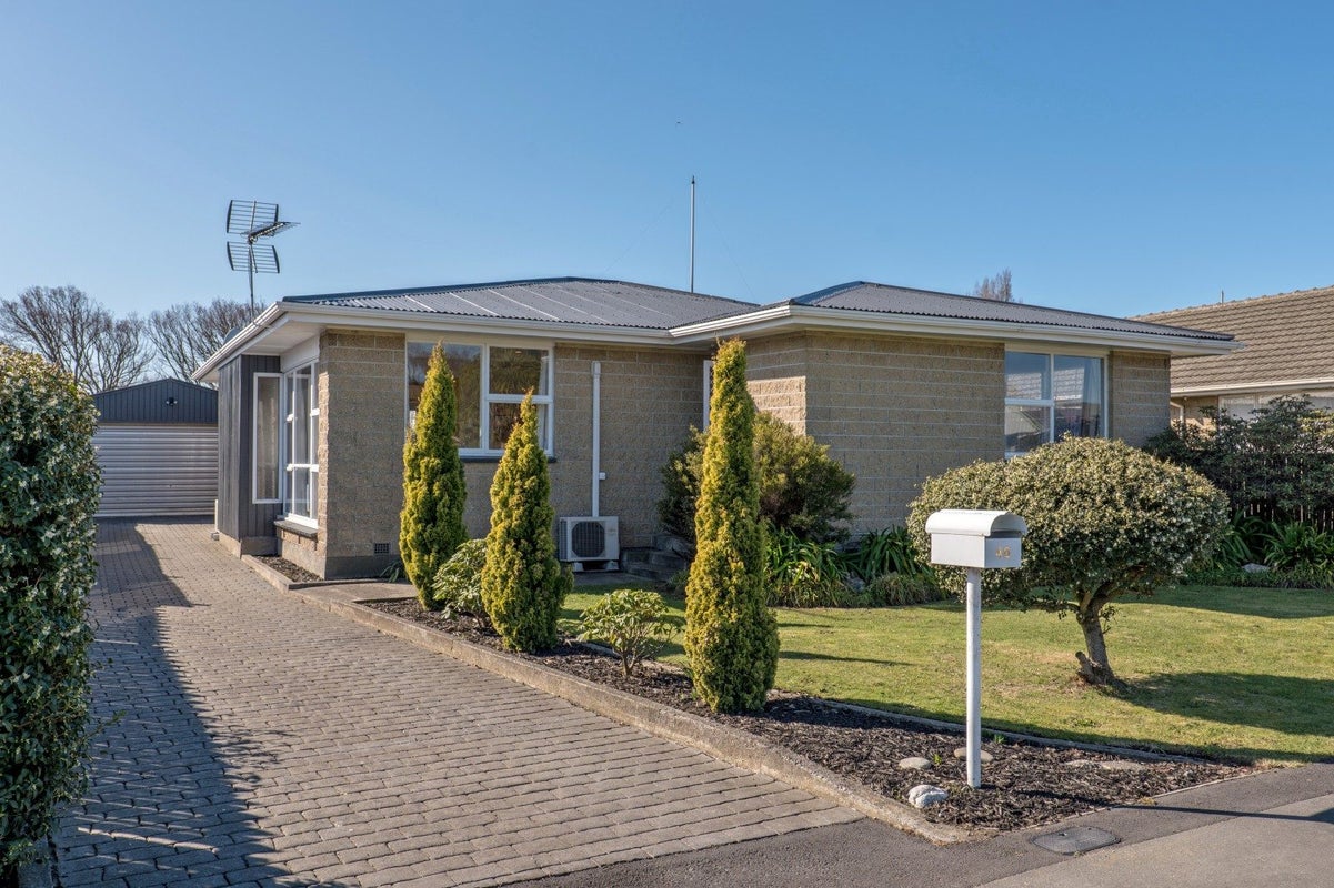 46 Frensham Crescent, Woolston, Christchurch - Carousel 1