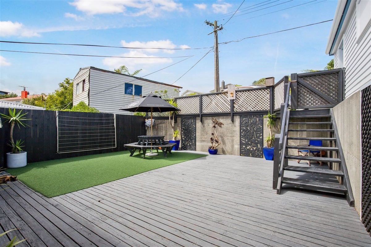 45 Turville Crescent, Newlands, Wellington - Carousel 2
