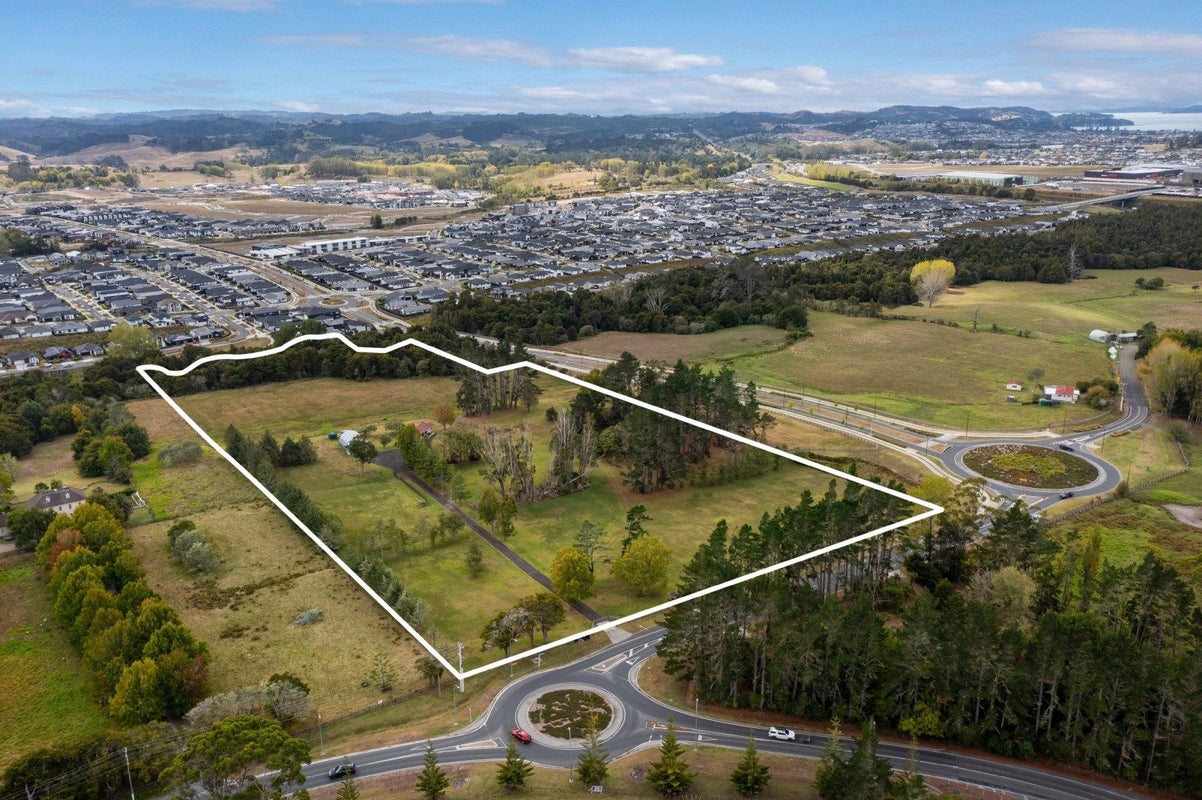 1 Old Pine Valley Road, Silverdale - Carousel 1
