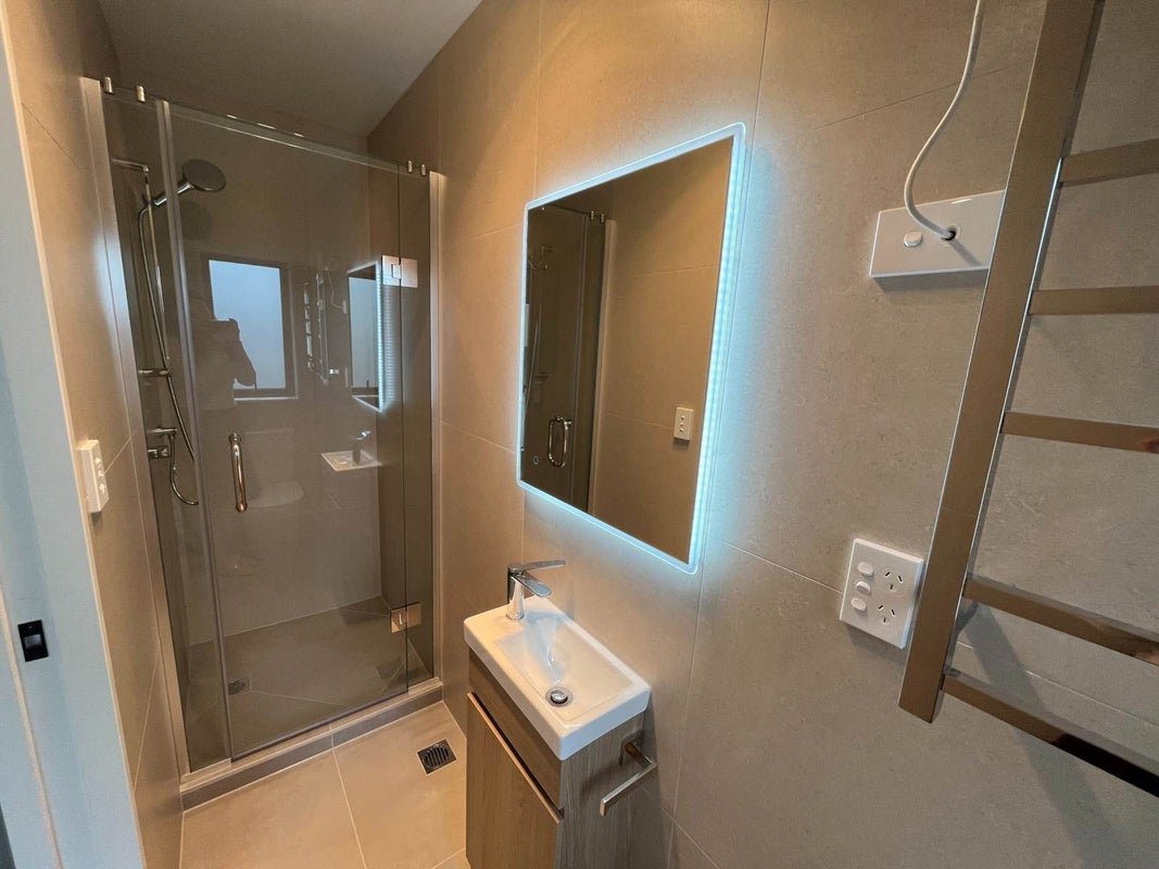 26D Alamein Road, Panmure, Auckland - Carousel 9